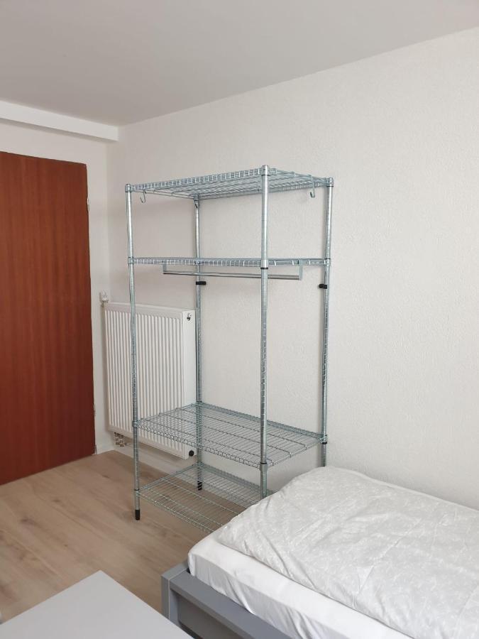 Workers Heaven Monteur - Arbeiter Zimmer Lörrach Kültér fotó